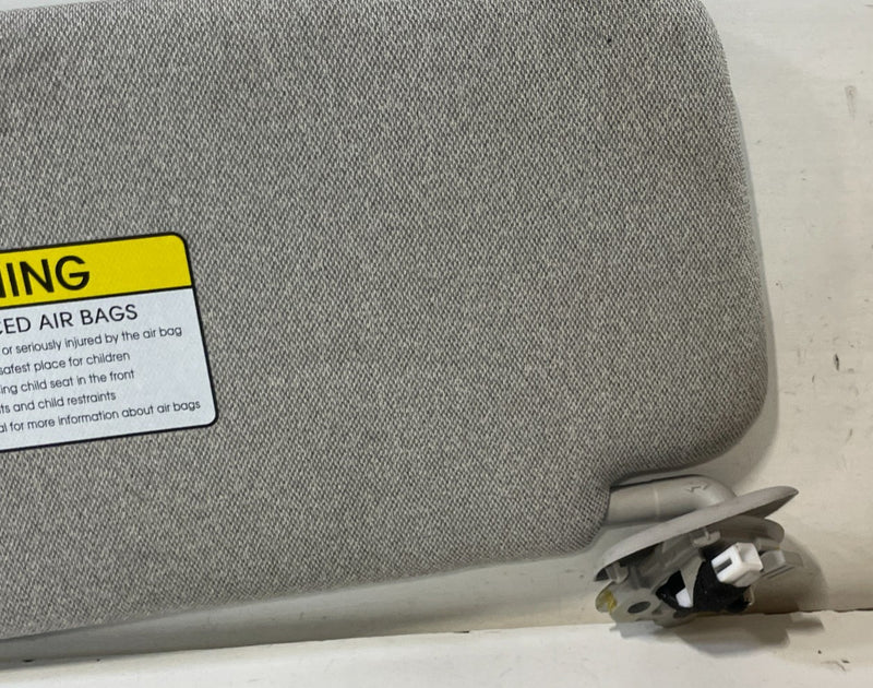 Load image into Gallery viewer, 2020-2023 HYUNDAI PALISADE FRONT RIGHT PASSENGER SIDE SUN VISOR SUNVISOR #103309
