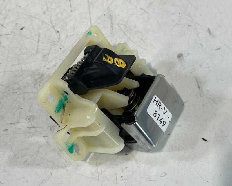 Load image into Gallery viewer, 2023 - 2025 HONDA HR-V FRONT CENTER CONSOLE ARMREST LID COVER LATCH LOCK #103695
