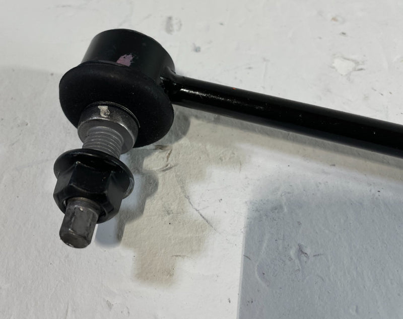 Load image into Gallery viewer, HYUNDAI SANTA FE PALISADE FRONT LH OR RH STABILIZER SWAY BAR END LINK # 104373
