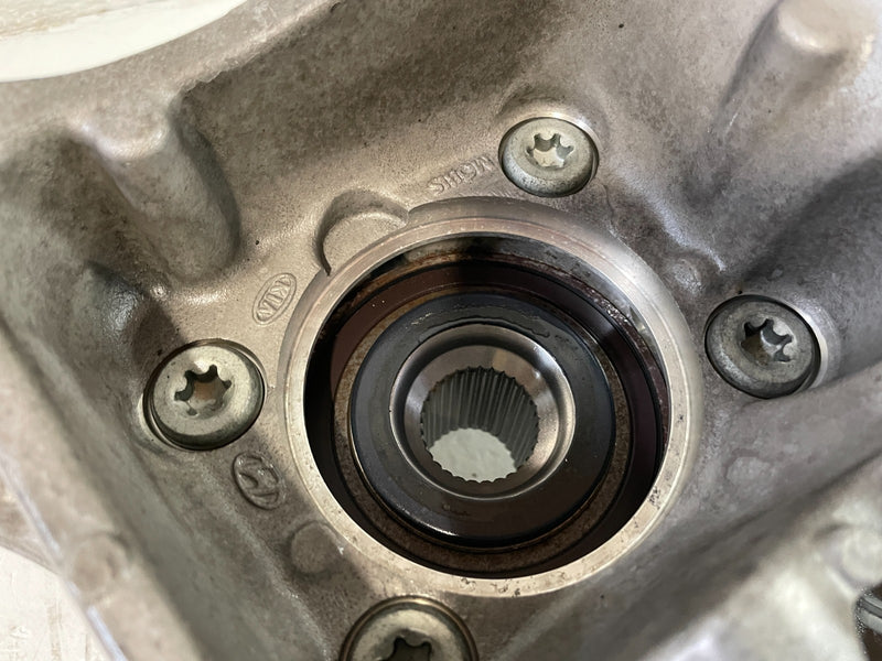 Load image into Gallery viewer, 20-25 HYUNDAI PALISADE AWD REAR RIGHT SPINDLE KNUCKLE W/ BEARING HUB # 104778
