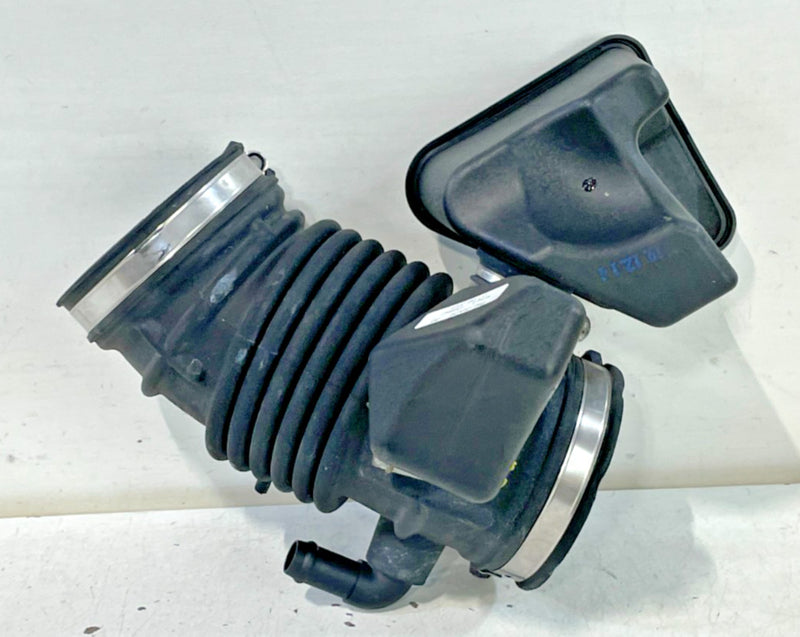 Load image into Gallery viewer, 2020-2025 HYUNDAI PALISADE ENGINE AIR CLEANER INTAKE HOSE TUBE PIPE 3.8L #100842
