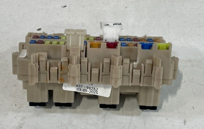 Load image into Gallery viewer, 2018 - 2020 INFINITI QX60 ENGINE BAY COMPARTMENT FUSE RELAY BOX 3.5L # 96262
