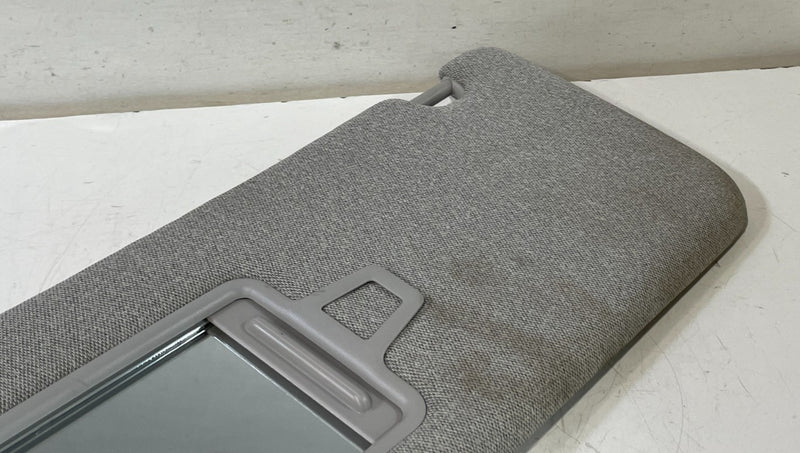 Load image into Gallery viewer, 2020-2023 HYUNDAI PALISADE FRONT LEFT DRIVER SIDE SUN VISOR SUNVISOR GRAY 103304
