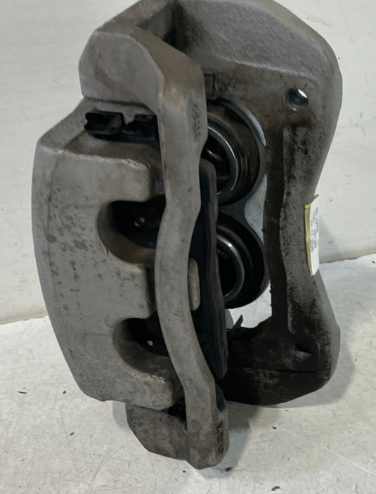 2020-2025 HYUNDAI PALISADE FRONT LEFT SIDE BRAKE CALIPER W/O BRAKE PADS