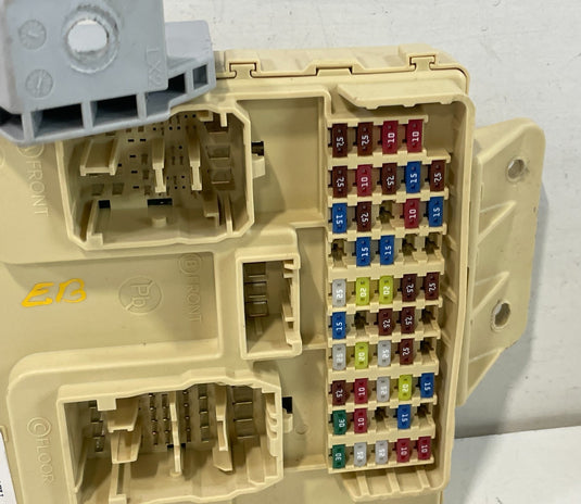 2020 - 2022 HYUNDAI PALISADE UNDER DASH FUSE RELAY CABIN JUNCTION BOX