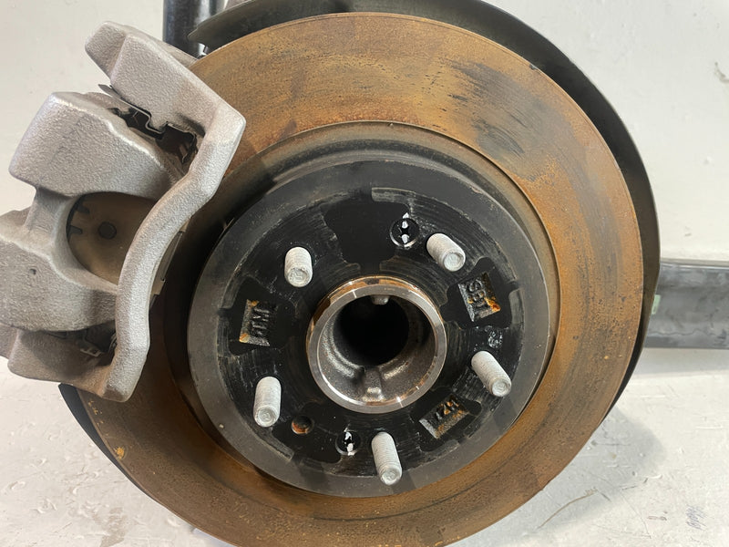 Load image into Gallery viewer, 2023-2025 HYUNDAI PALISADE FWD REAR RIGHT SUSPENSION KNEE ASSEMBLY 3.8L # 104209
