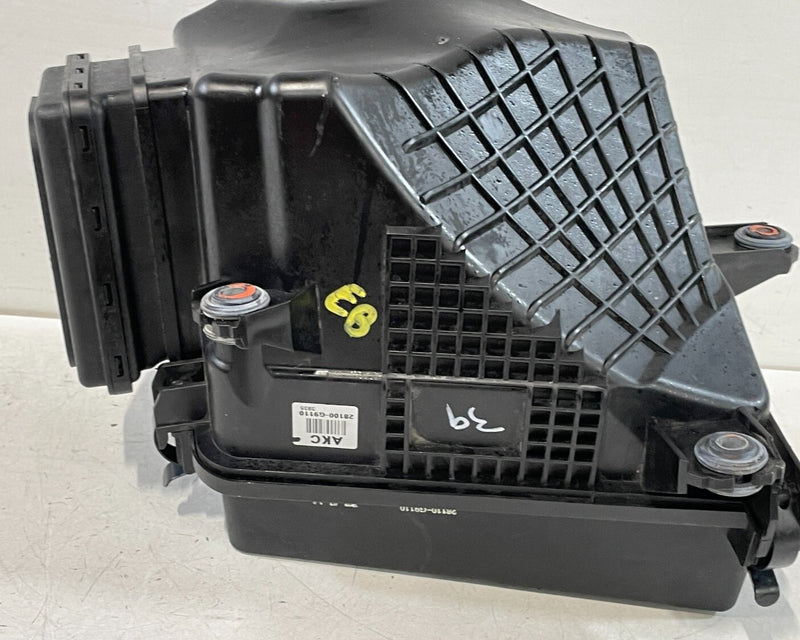 Load image into Gallery viewer, 2022-2023 GENESIS G70 ENGINE AIR INTAKE CLEANER FILTER HOUSING BOX 2.0L # 96824
