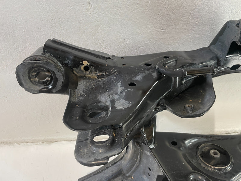 Load image into Gallery viewer, 22-26 HYUNDAI TUCSON AWD REAR SUSPENSION SUBFRAME CROSSMEMBER CRADLE 2.5L 105091
