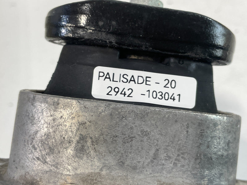 Load image into Gallery viewer, 19-25 HYUNDAI PALISADE SANTA FE ENGINE MOTOR MOUNT TORQUE ARM ROLL ROD # 103041

