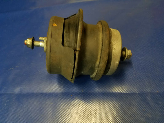 INFINITI EX35 FX35 FX37 G25 G35 M35 QX70 RWD ENGINE MOTOR MOUNT INSULATOR