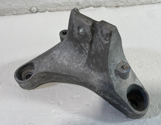 20-25 CADILLAC CT5 RWD FRONT LEFT ENGINE MOTOR MOUNT SUPPORT BRACKET 2.0L 104984