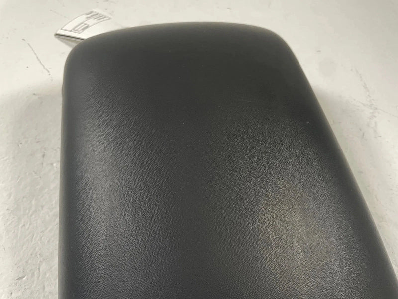 Load image into Gallery viewer, 21-23 HYUNDAI SANTA FE CENTER CONSOLE ARM REST ARMREST LID COVER BLACK # 107963
