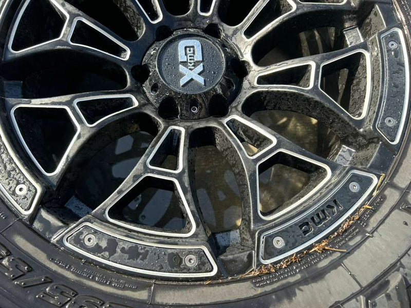 Load image into Gallery viewer, FOR 19-25 CHEVROLET SILVERADO 1500 XD KMC 20x12 WHEEL RIM W/ TIRE (SET#4) 106180
