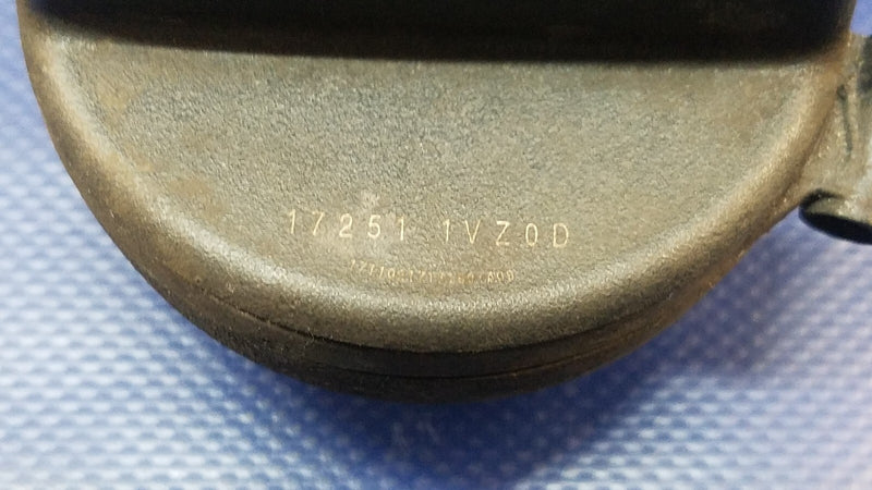 Load image into Gallery viewer, 2016 - 2019 INFINITI Q50 FUEL GAS TANK FILLER DOOR LID CAP 17251-1VZ0D # 76239
