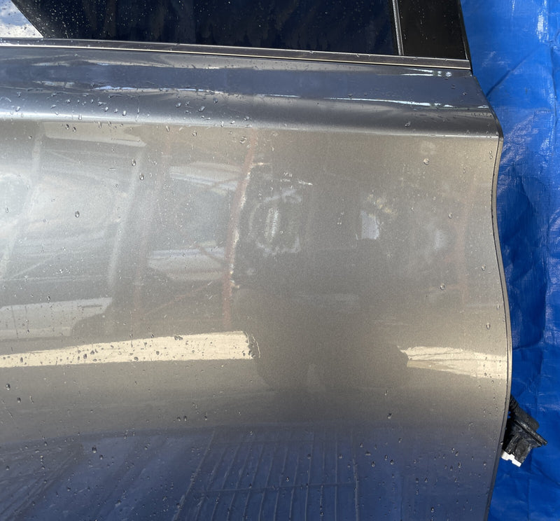 Load image into Gallery viewer, 16-20 INFINITI QX60 REAR RIGHT PASSENGER DOOR ASSEMBLY GRAY KAD # NB1-DRU1538
