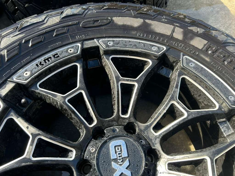 Load image into Gallery viewer, FOR 19-25 CHEVROLET SILVERADO 1500 XD KMC 20x12 WHEEL RIM W/ TIRE (SET#4) 106180
