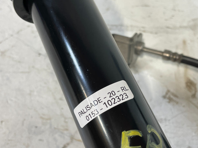 Load image into Gallery viewer, 2020 - 2022 HYUNDAI PALISADE REAR LEFT DRIVER SIDE KNEE ASSEMBLY 3.8L # 102323

