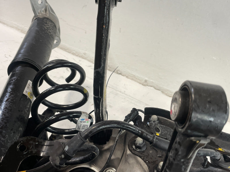 Load image into Gallery viewer, 2020-2022 HYUNDAI PALISADE FWD REAR LEFT SUSPENSION KNEE ASSEMBLY 3.8L # 103656

