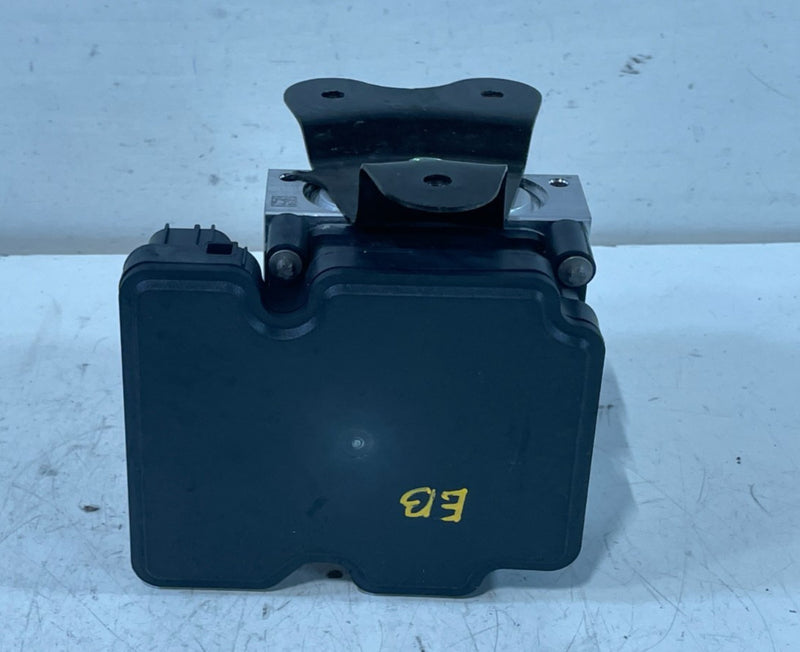 Load image into Gallery viewer, 2023-25 HONDA HR-V FWD ABS ANTI LOCK BRAKE PUMP CONTROL MODULE 2.0L # 103707
