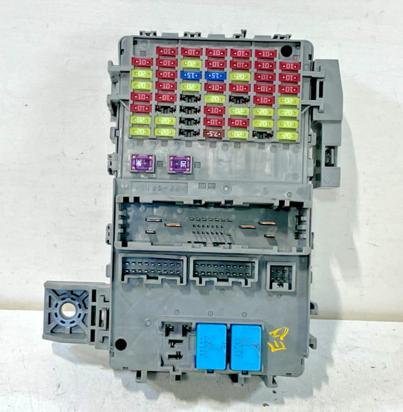 Load image into Gallery viewer, 2022 - 2025 HONDA CIVIC UNDER DASH FUSE RELAY CABIN JUNCTION BOX 1.5L # 100501

