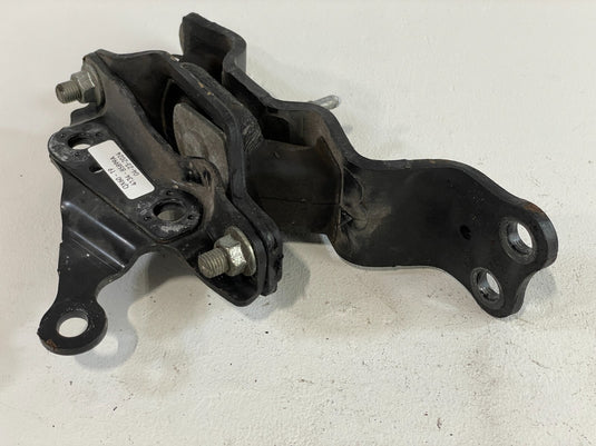 13-20 INFINITI JX35 QX60 LEFT ENGINE MOTOR MOUNT SUPPORT BRACKET 3.5L