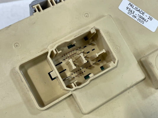 2020 - 2022 HYUNDAI PALISADE FUSE RELAY CABIN JUNCTION BOX 91950-S8040