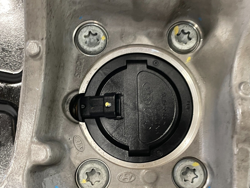 Load image into Gallery viewer, 2020-25 HYUNDAI PALISADE FWD REAR RIGHT SPINDLE KNUCKLE W/ BEARING HUB # 100284
