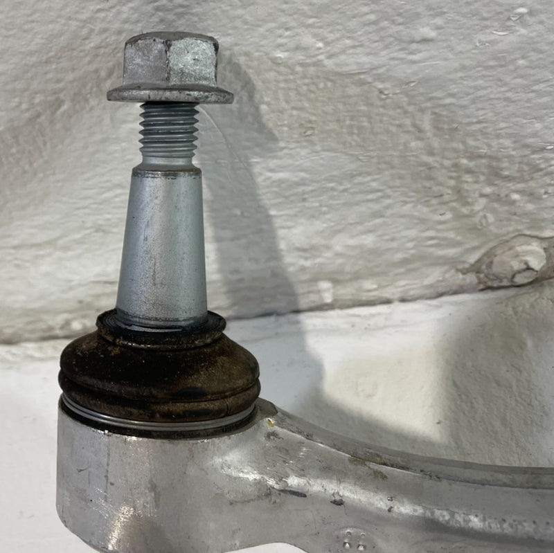 Load image into Gallery viewer, 2020-2025 CADILLAC CT5 RWD FRONT RIGHT SIDE LOWER FORWARD CONTROL ARM # 104996
