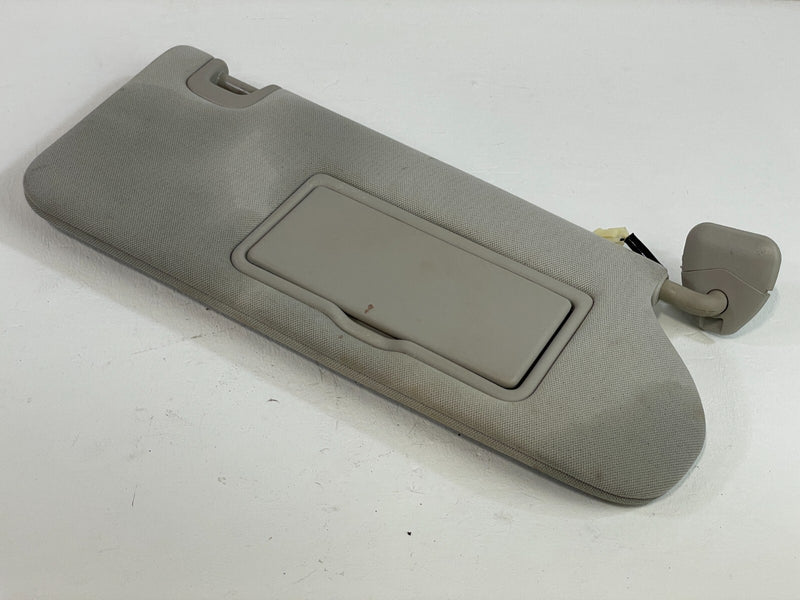 Load image into Gallery viewer, 2019 - 2020 INFINITI QX50 FRONT RIGHT PASSENGER SIDE SUNVISOR SUN VISOR # 87398
