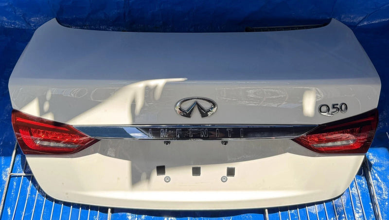 Load image into Gallery viewer, INFINITI Q50 TRUNK LID DECK TAIL GATE HATCH ASSEMBLY WHITE 18-20 # OR15-TRS340
