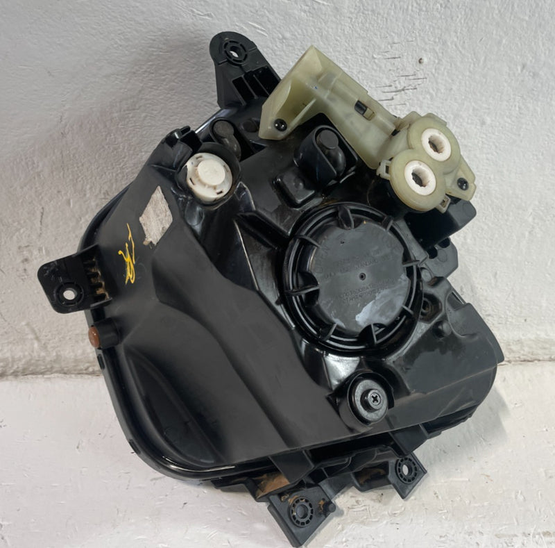 Load image into Gallery viewer, 2022-2024 HYUNDAI TUCSON RIGHT LED HEADLIGHT HEADLAMP FOR PARTS # IG18-HDU1118
