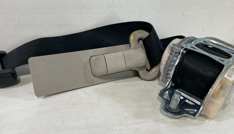 Load image into Gallery viewer, 2016 - 2021 HONDA CIVIC FRONT RIGHT PASSENGER SIDE SEAT BELT RETRACTOR # 89804
