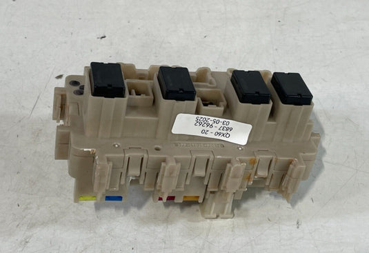 2018 - 2020 INFINITI QX60 ENGINE BAY COMPARTMENT FUSE RELAY BOX 3.5L