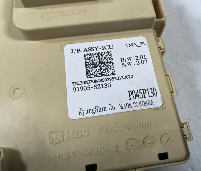 Load image into Gallery viewer, 2021-2023 HYUNDAI SANTA FE DASH DASHBOARD FUSE RELAY JUNCTION BOX BLOCK # 107933
