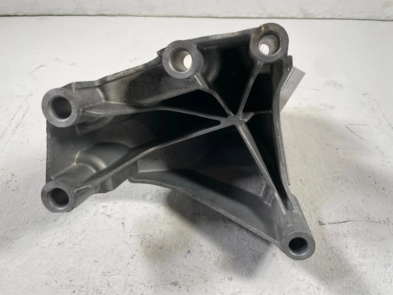 Load image into Gallery viewer, 2019-2023 GENESIS G70 FRONT LEFT SIDE ENGINE MOUNT SUPPORT BRACKET 2.0L # 108169
