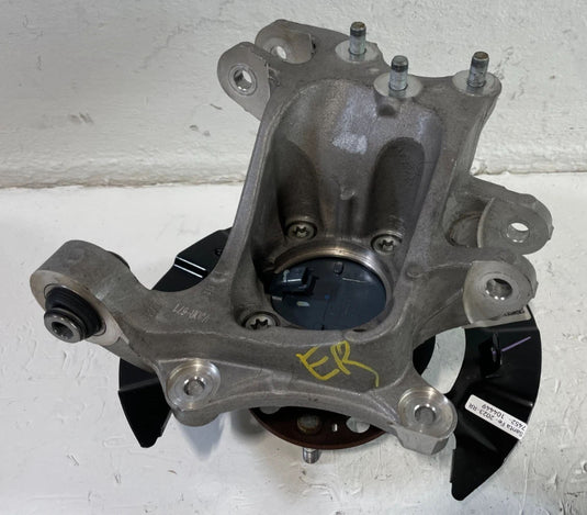 21-25 HYUNDAI SANTA FE AWD REAR RIGHT SIDE SPINDLE KNUCKLE W/ BEARING HUB 104449