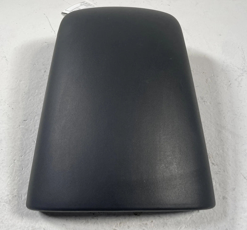 Load image into Gallery viewer, 21-23 HYUNDAI SANTA FE CENTER CONSOLE ARM REST ARMREST LID COVER BLACK # 107963
