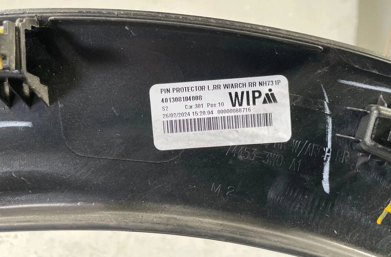 Load image into Gallery viewer, 23-26 HONDA HR-V EX-L REAR LEFT DOOR QUARTER WHEEL ARCH FLARE MOLDING # 108041
