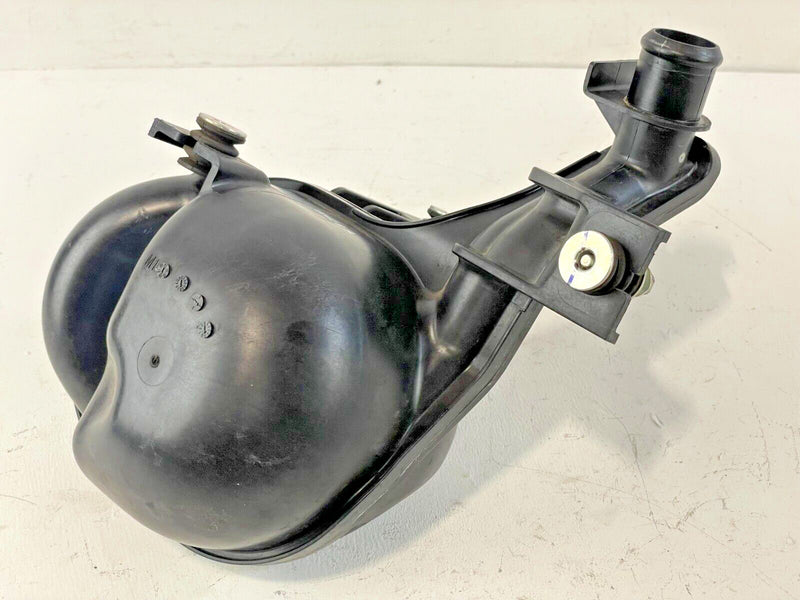 Load image into Gallery viewer, ⭐⭐ 2018-2021 HONDA ACCORD ENGINE AIR CLEANER INTAKE RESONATOR CHAMBER 1.5L ⭐⭐
