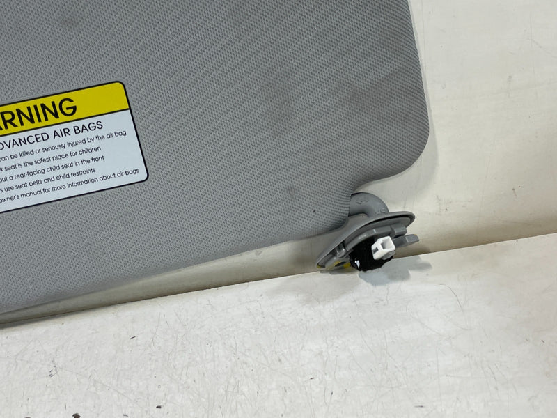 Load image into Gallery viewer, 20-25 HYUNDAI PALISADE FRONT RIGHT PASSENGER SIDE SUNVISOR SUN VISOR GREY 100808
