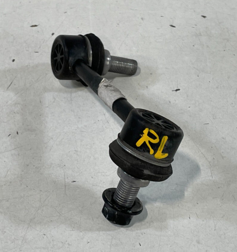 Load image into Gallery viewer, 19-25 GENESIS G70 REAR LEFT SIDE STABILIZER ANTI ROLL SWAY BAR END LINK # 96686
