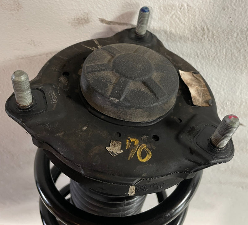 Load image into Gallery viewer, 2023-2025 HYUNDAI PALISADE FWD FRONT RIGHT SUSPENSION KNEE ASSEMBLY 3.8L #105208
