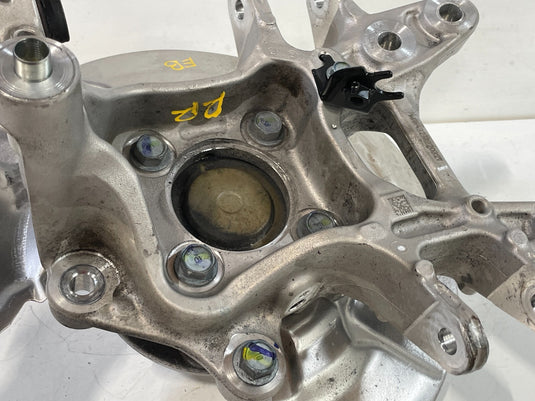 23-25 HONDA HR-V REAR RIGHT PASSENGER SIDE SPINDLE KNUCKLE W/ HUB 2.0L