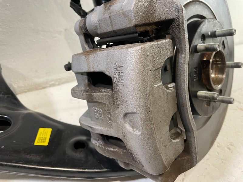 Load image into Gallery viewer, 2023-2025 HYUNDAI PALISADE FWD FRONT LEFT SUSPENSION KNEE ASSEMBLY 3.8L # 105202
