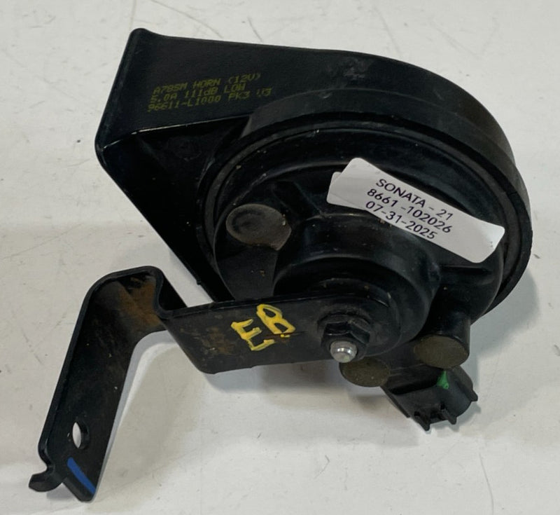 Load image into Gallery viewer, 2020-2023 HYUNDAI SONATA LOW NOTE TONE HORN PITCH SIGNAL 96611-L1000 # 102026
