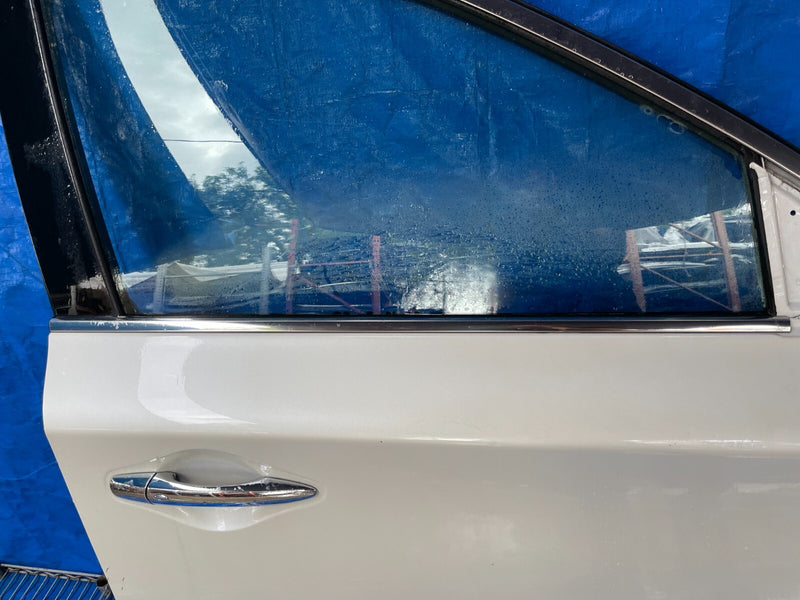 Load image into Gallery viewer, ⭐⭐13-17 INFINITI JX35 QX60 FRONT RIGHT SIDE DOOR ASSEMBLY WHITE # NB1-DRU1731⭐⭐
