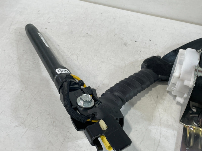Load image into Gallery viewer, 2022-2025 HONDA CIVIC FRONT RIGHT SIDE SEAT BELT RETRACTOR W/ TENSIONER # 92794
