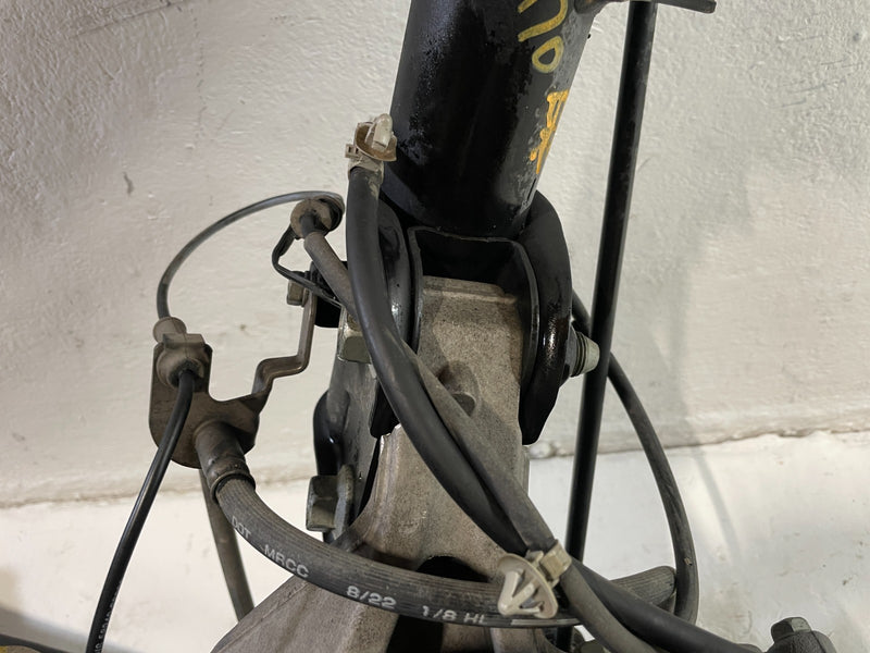 Load image into Gallery viewer, 2023-2025 HYUNDAI PALISADE FWD FRONT RIGHT SUSPENSION KNEE ASSEMBLY 3.8L #105208
