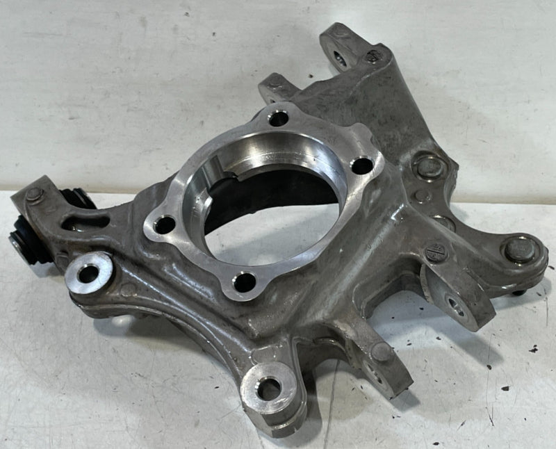 Load image into Gallery viewer, 2020-25 HYUNDAI PALISADE FWD REAR LEFT SPINDLE KNUCKLE W/O BEARING HUB # 100273
