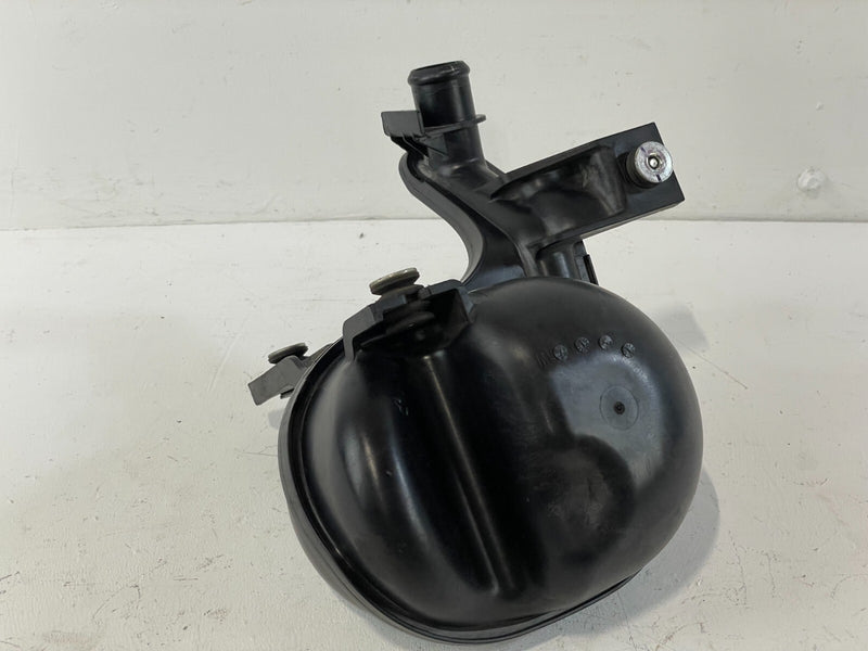 Load image into Gallery viewer, ⭐⭐ 2018-2021 HONDA ACCORD ENGINE AIR CLEANER INTAKE RESONATOR CHAMBER 1.5L ⭐⭐
